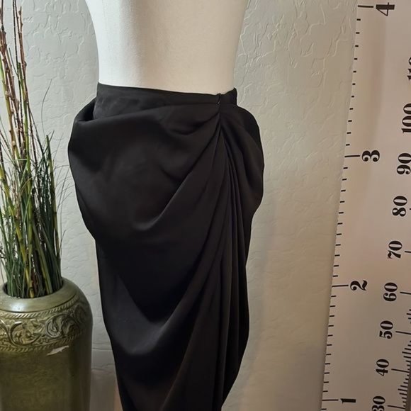 Shein Curve Black side slit skirt with back zipper gathered slinky material 0X - Picture 7 of 13